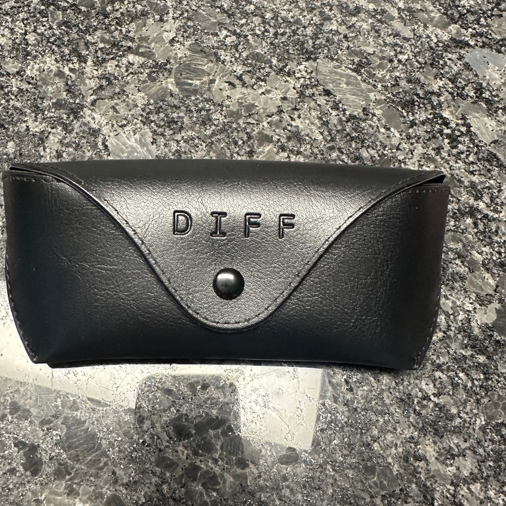 Diff Sunglasses With Case - image 7